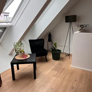 https://tinas-apartment.vienna-besthotels.com